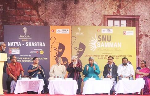 We were overwhelmed to present The SNU SAMMAN to Rudraprasad Sengupta, Bibhash Chakraborty, Debshanker Halder, Soumitra Mitra and Uma Jhunjhunwala for their contribution to theatre arts.